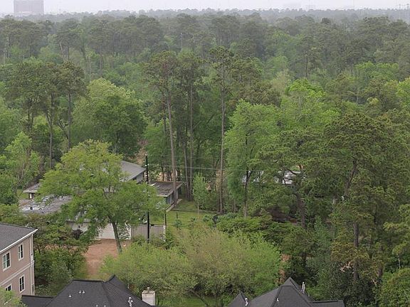 4th image of 49 Briar Hollow Ln Unit 1202