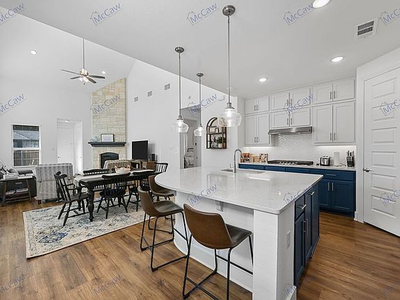5th image of 424 Country Meadows Blvd