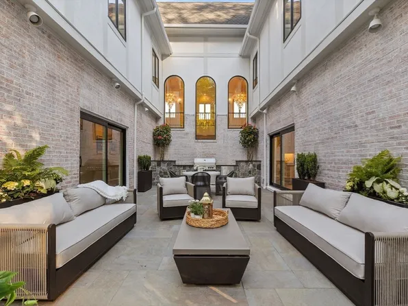 3 Myopia Rd, Winchester, MA 01890