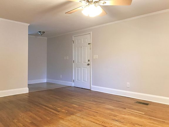 LIVING ROOM (FRONT DOOR)