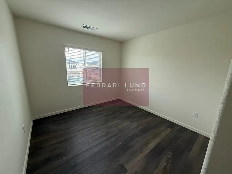 8948 Wolf River Dr — Photo 28