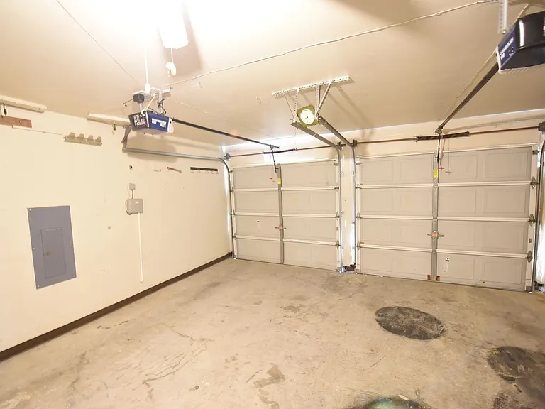 421 Stanley Falls Dr — Photo 26