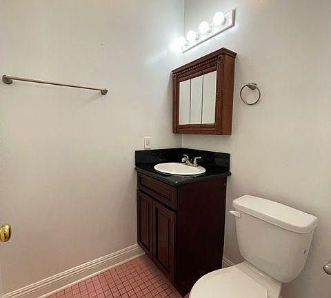 5th image of 701 S Mariposa Ave APT 203