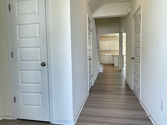 3rd image of 3868 Clarington Dr