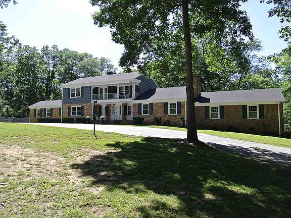 2nd image of 1415 Thornwood Dr
