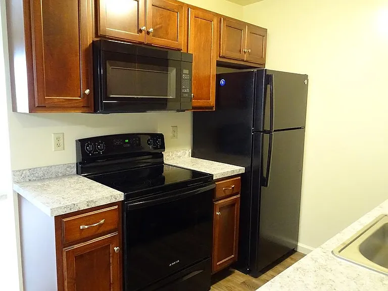 1536 W Main St #G — Photo 5