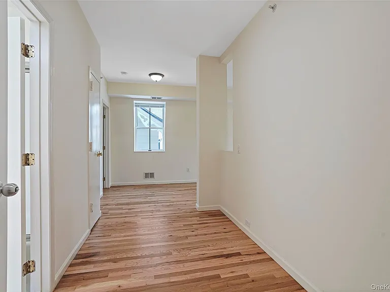113 Main St #3S — Photo 2