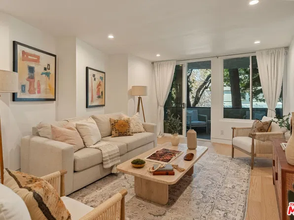 10800 Holman Ave APT 102, Los Angeles, CA 90024