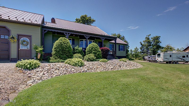 3rd image of 858 Logtown Road