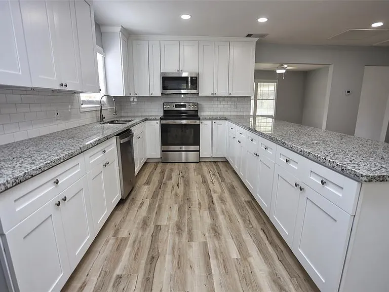 101 Bonita Ave — Photo 3