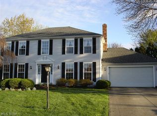 16929 Parkwood Ln, Strongsville, OH 44149