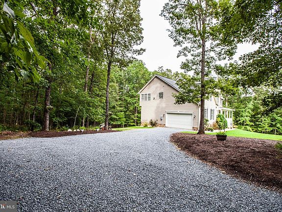 3rd image of 8025 Lundsford Dr