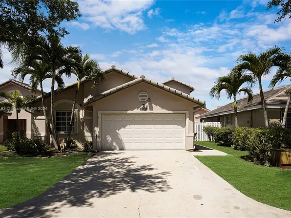 17645 SW 6th St, Pembroke Pines, FL 33029