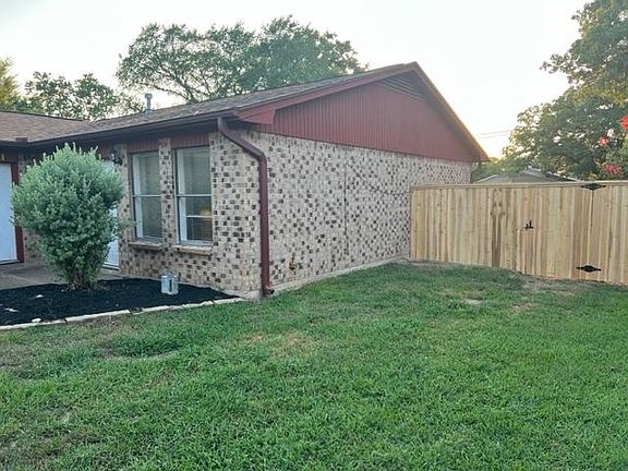 3rd image of 907 San Benito Dr