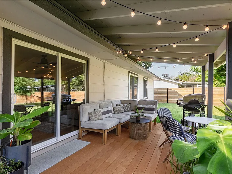 5402 Fernview Rd — Photo 23