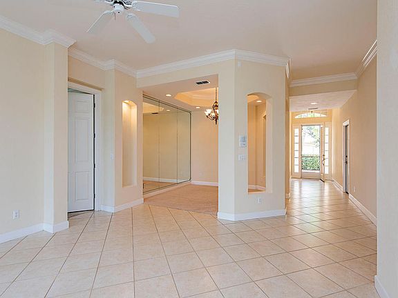 3rd image of 2335 Mont Claire Dr Unit 101