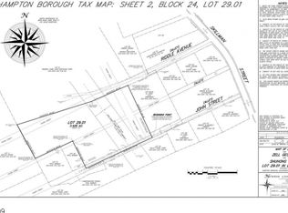 26 John St, Hampton, NJ 08827