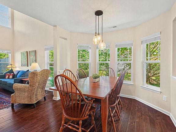 5th image of 3002 Bartlett Cir