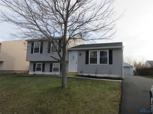 3164 Lantern Dr, Oregon, OH 43616