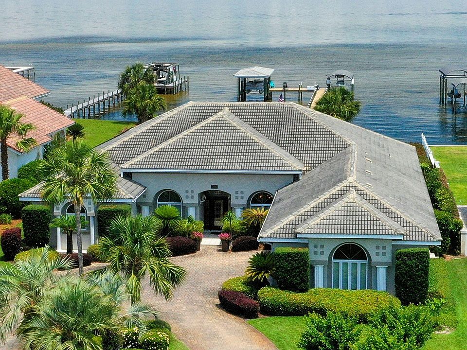 1st image of 1084 NW Emerald Bay Dr