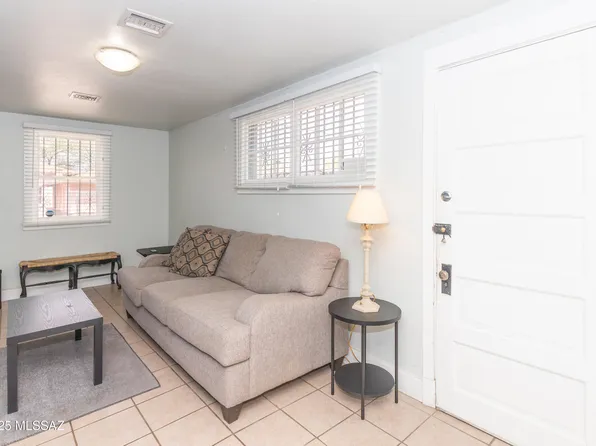 1018 N Jacobus Ave, Tucson, AZ 85705