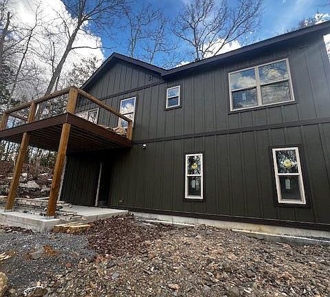 2nd image of 386 Laurel Rd