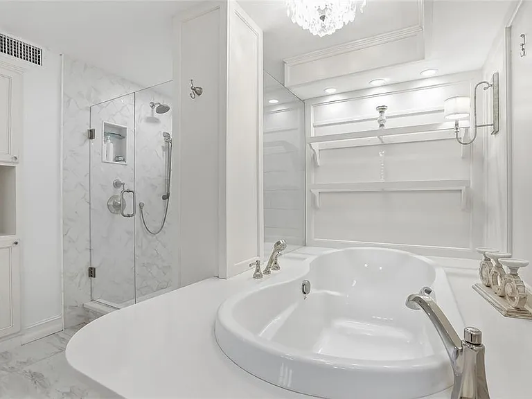 5700 Mariner St #702 — Photo 32