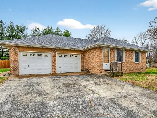 1006 Baretta Court, Aurora, MO 65605