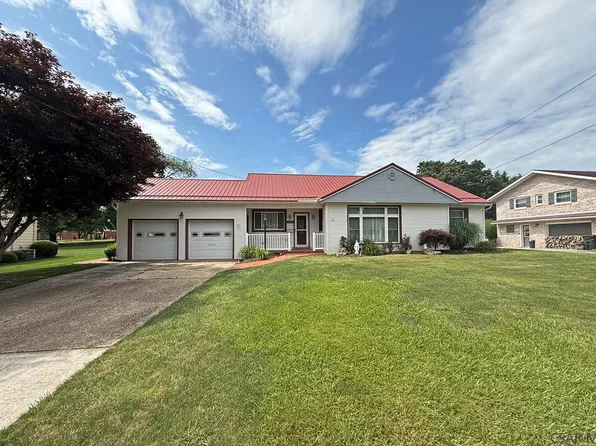 1715 Jaffa Dr, Johnstown, PA 15905