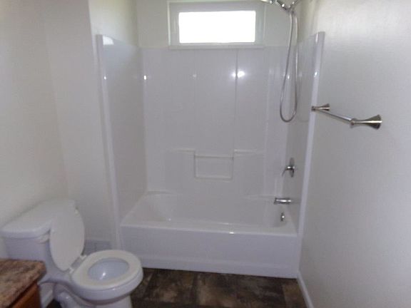 3rd image of 1802 N Sheridan Ave APT 1