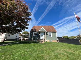 605 S 6th St, Youngwood, PA