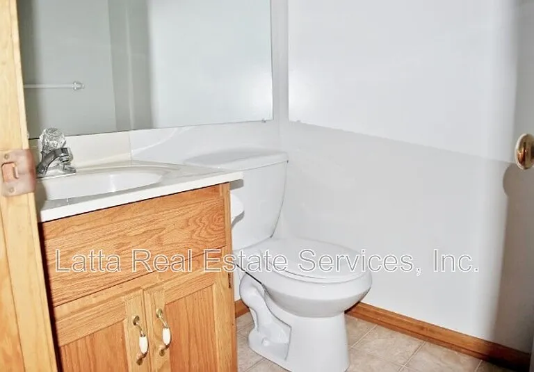 415 SW Joy Ct — Photo 11
