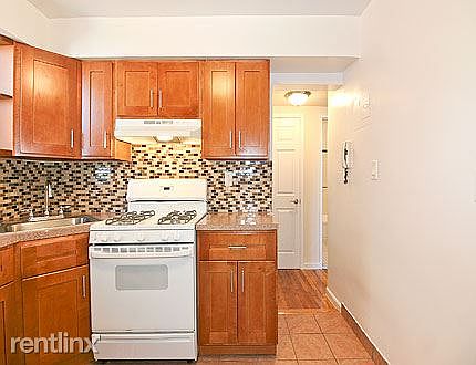 4th image of 22410 Jamaica Ave #3921832