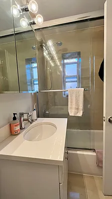 Rented by REAL New York | media 16