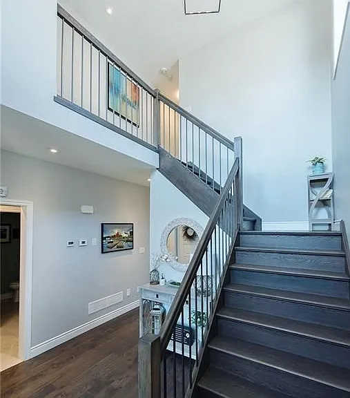 940 Reeves Ave — Photo 6