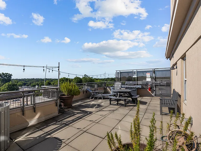 1315 East Blvd #416 — Photo 39