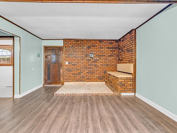 5th image of 588 Sweeton Hill Rd