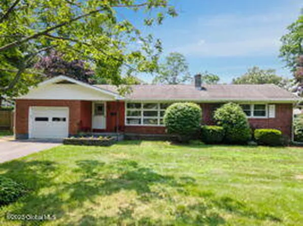 7 Crommelin Drive, Saratoga Springs, NY 12866