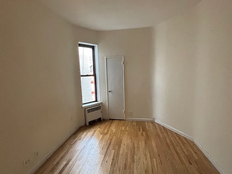 414 E 77th St #5D — Photo 9