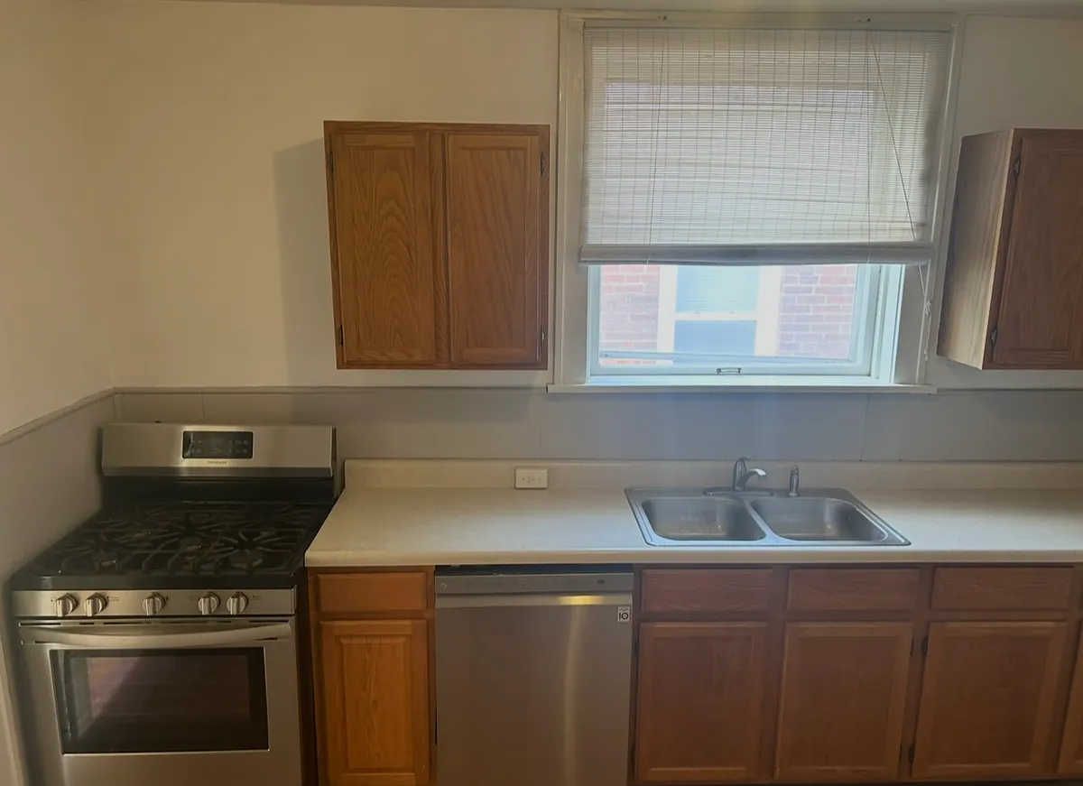 Building Photo - 5450 Rosa Ave #1