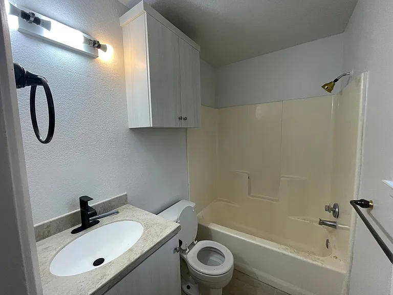 15728 Sago Rd — Photo 23