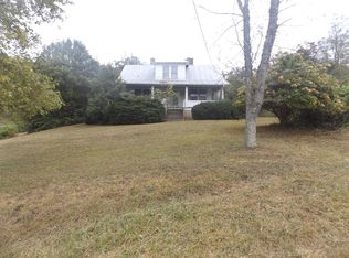 4798 Double Cabin Rd, Hillsville, VA 24343