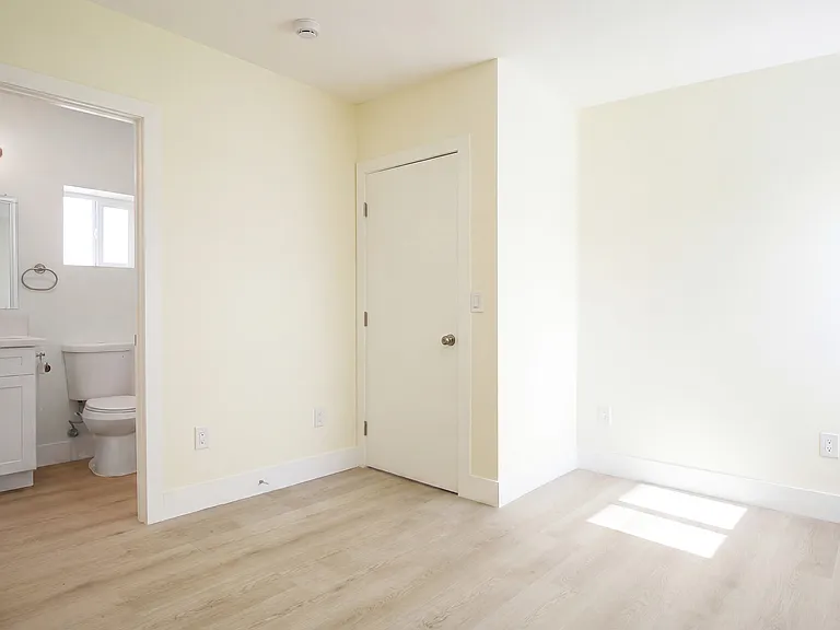 21845 Grand Terrace Rd #1 — Photo 19