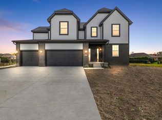 28342 Nadia Ln, Chesterfield, MI 48047