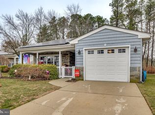 77 Huntington Dr, Southampton, NJ 08088