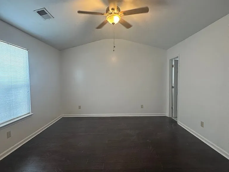 95 Hampton Oaks Dr — Photo 7