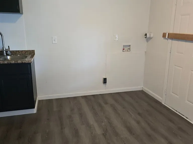 1143 Saint Rose Ln — Photo 6