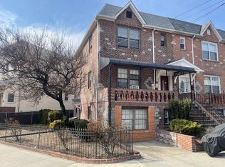 4528 Newtown Rd, Astoria, NY 11103