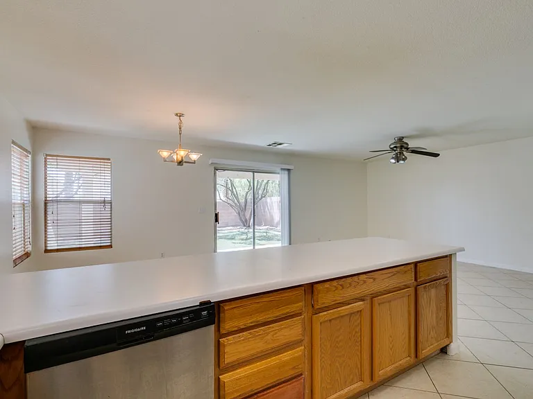 5025 Glittering Star Ct N — Photo 36