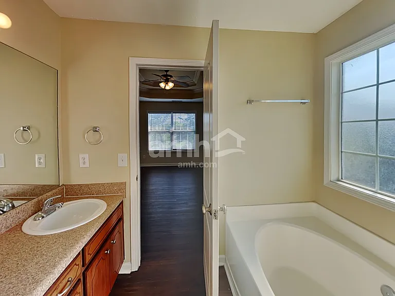 733 Clear Cir — Photo 14